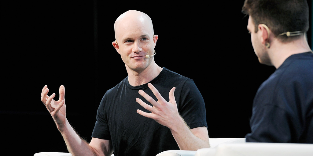 Coinbase CEO Slams ‘Outdated’ Stablecoin Rules, Pushes for Interest Payments