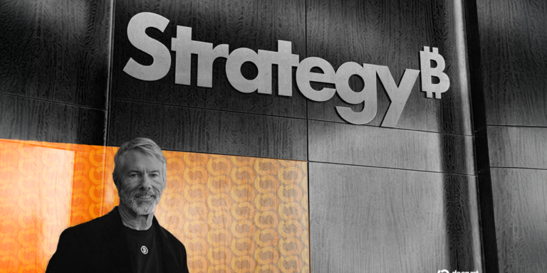 Strategy's Michael Saylor Blames 'Capital Rotation' Into AI as Bitcoin Dives 13%