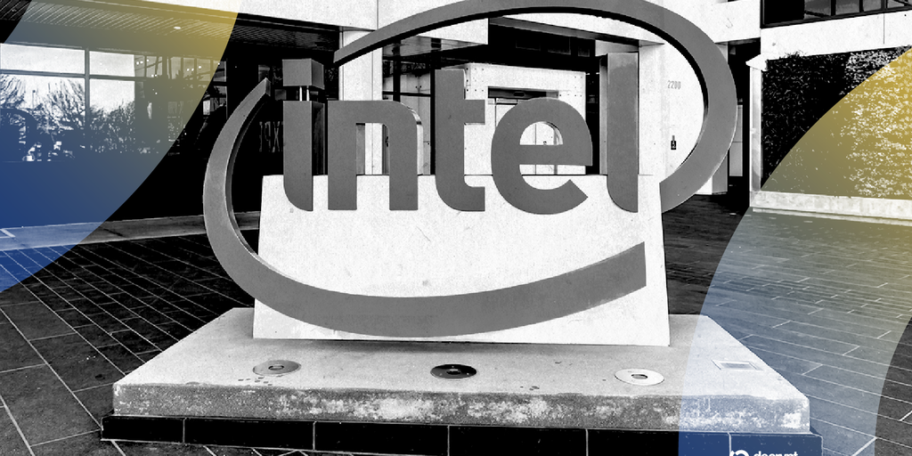Intel Stock Suffers Worst Crash in 50 Years as Weak Forecast Overshadows AI Chip Demand