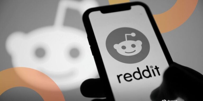 Reddit Stock Plunges 30% as Google's AI Search Hits Traffic and User Growth