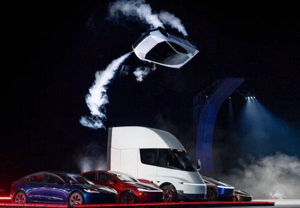 Tesla Roadster Rocket Is the Cool 'Flying' Car You Can’t Have