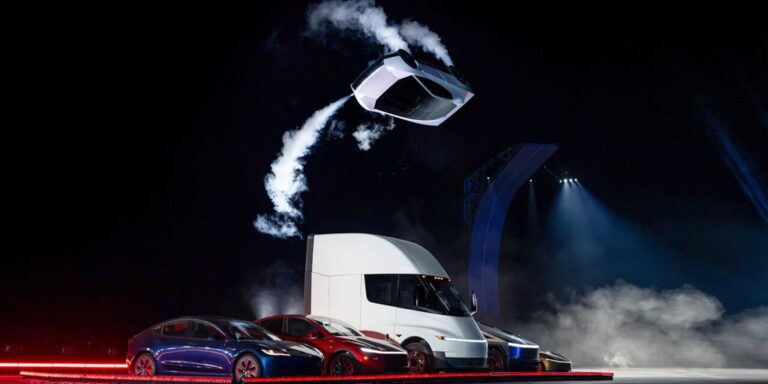 Tesla Roadster Rocket Is the Cool 'Flying' Car You Can’t Have